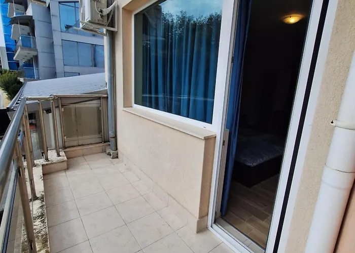 Apartman бобс 2 *